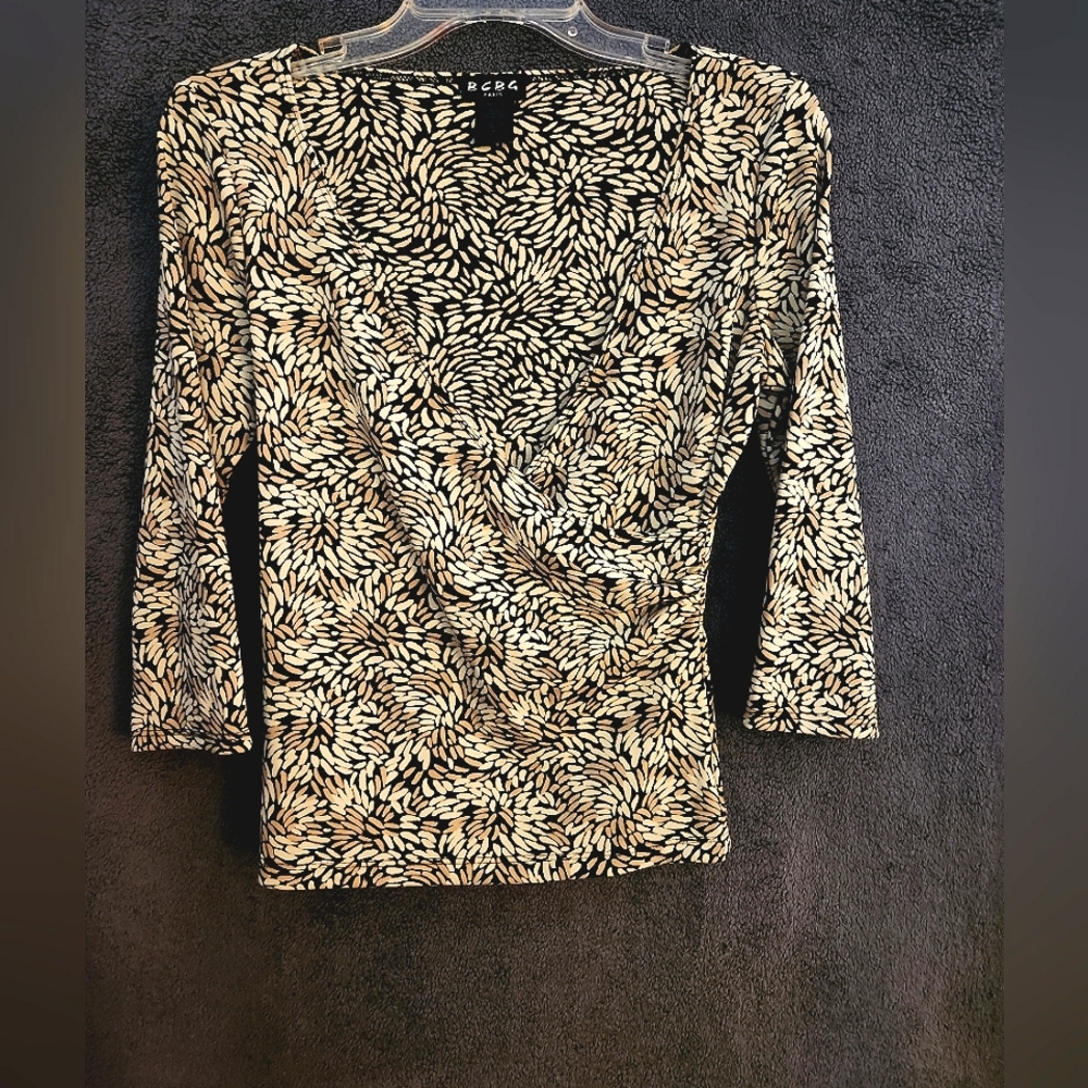 BCBG Paris Black and Cream Patterned Top Size Small - Picture 2 of 6